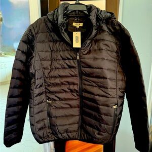 Ruxen Luxury Puffer Jacket with detachable hood. Size L -runs slightly small NWT